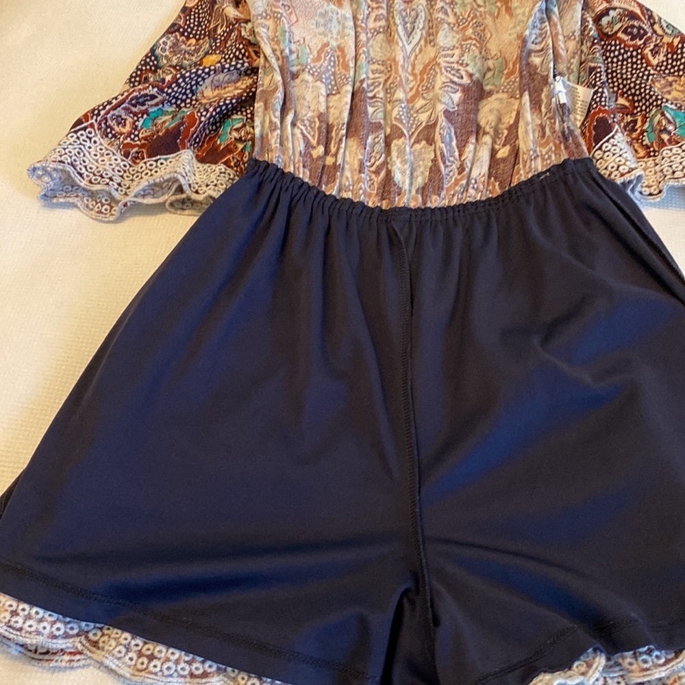 Xhilaration Woman’s Romper Floral Embroidered - Picture 12 of 14